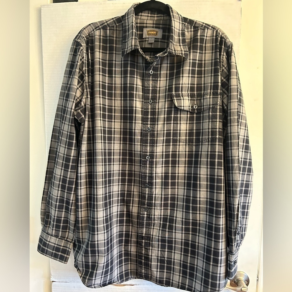 The Foundry Supply Co. grey & black‎ long sleeve plaid men’s shirt Sz-LT   V16